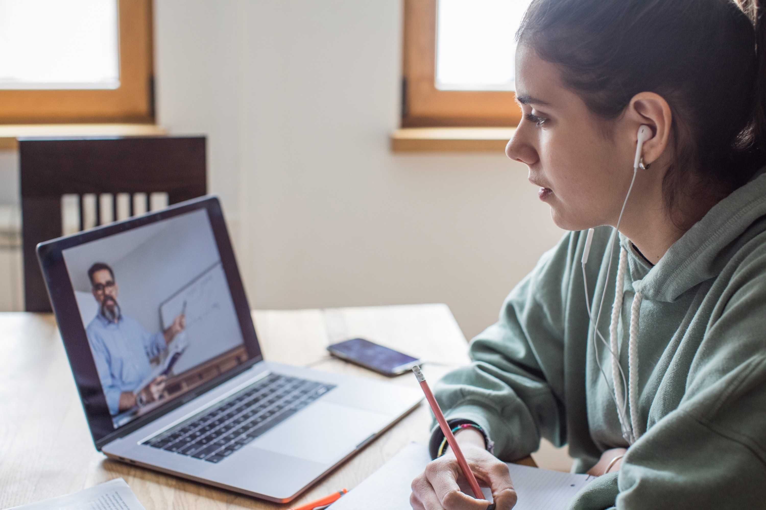 Educação a distância tem qualidade ou não? Descubra!