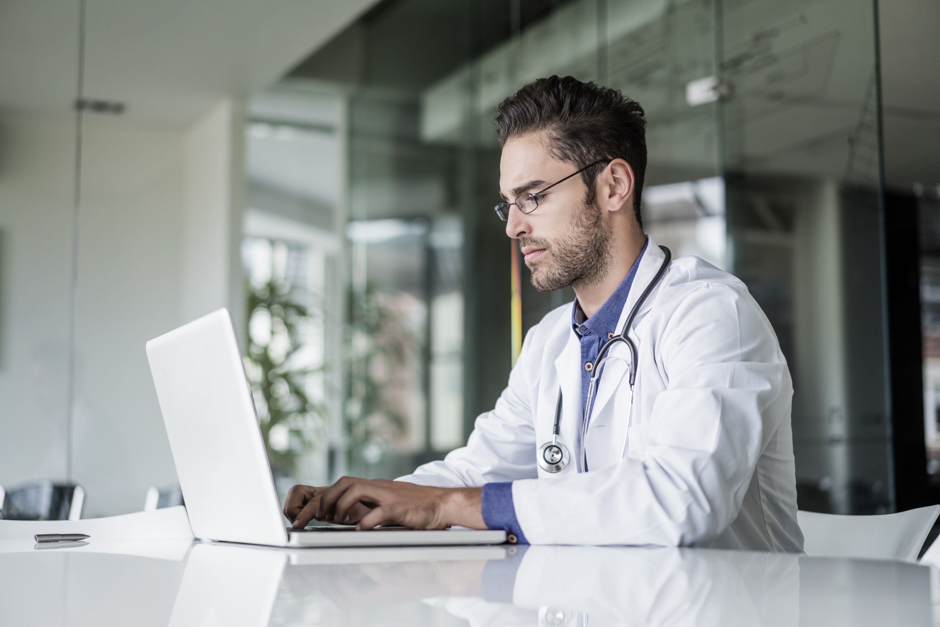 Médico empreendedor: como ser um e quais as tendências?