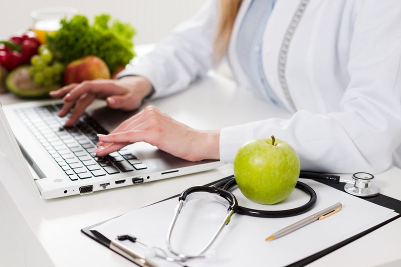 Curso de Nutrição na Estácio: Prós, Contras e o Perfil Ideal para Você!